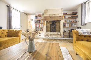 Sitting Room- click for photo gallery